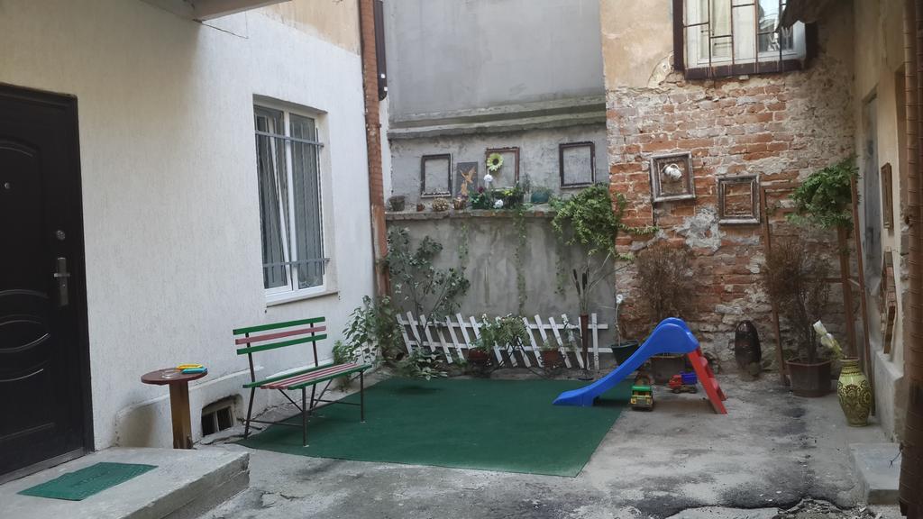 Apartments Leopolli Near Opera House Lviv Exterior foto